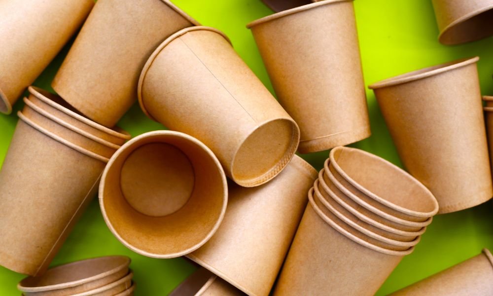 Papírpoharak praktikus és esztétikus megoldásként